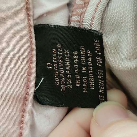 Tinseltown High Rise Shorts - Picture 9 of 12